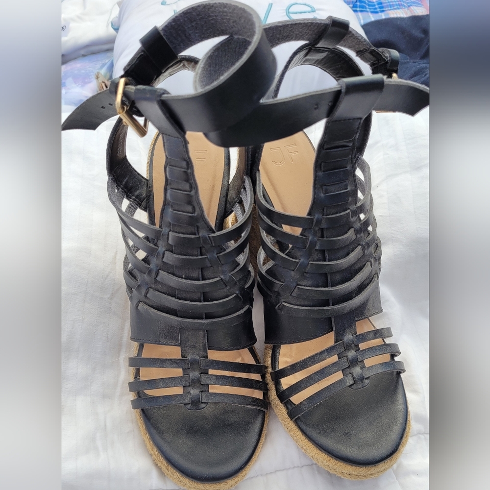 JF strappy wedges. Black size 41 or 10.